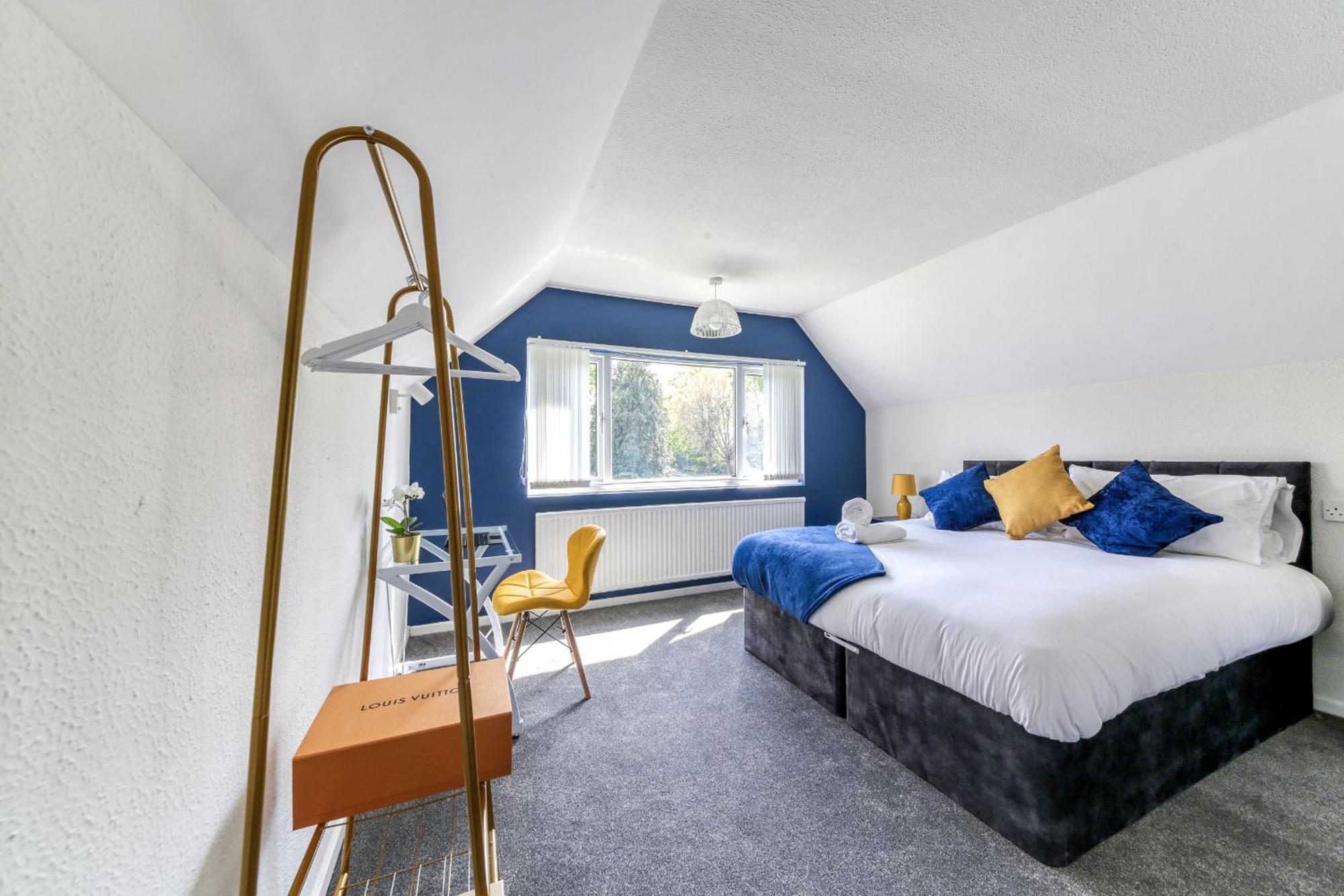 Contemporary 4 Bedroom Detached House With Parking And City Links Croydon Habitación foto